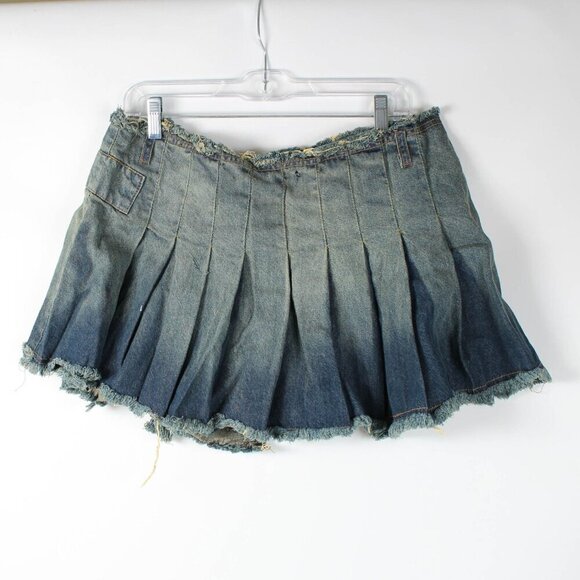 Boohoo Distressed Hem Denim Tennis Skirt - NWT - Size 10 - Picture 4 of 10